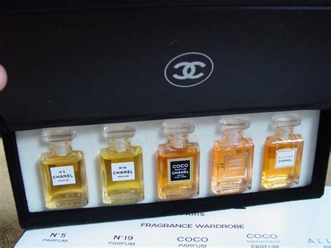 chanel parfum miniaturen|chanel perfume mademoiselle set.